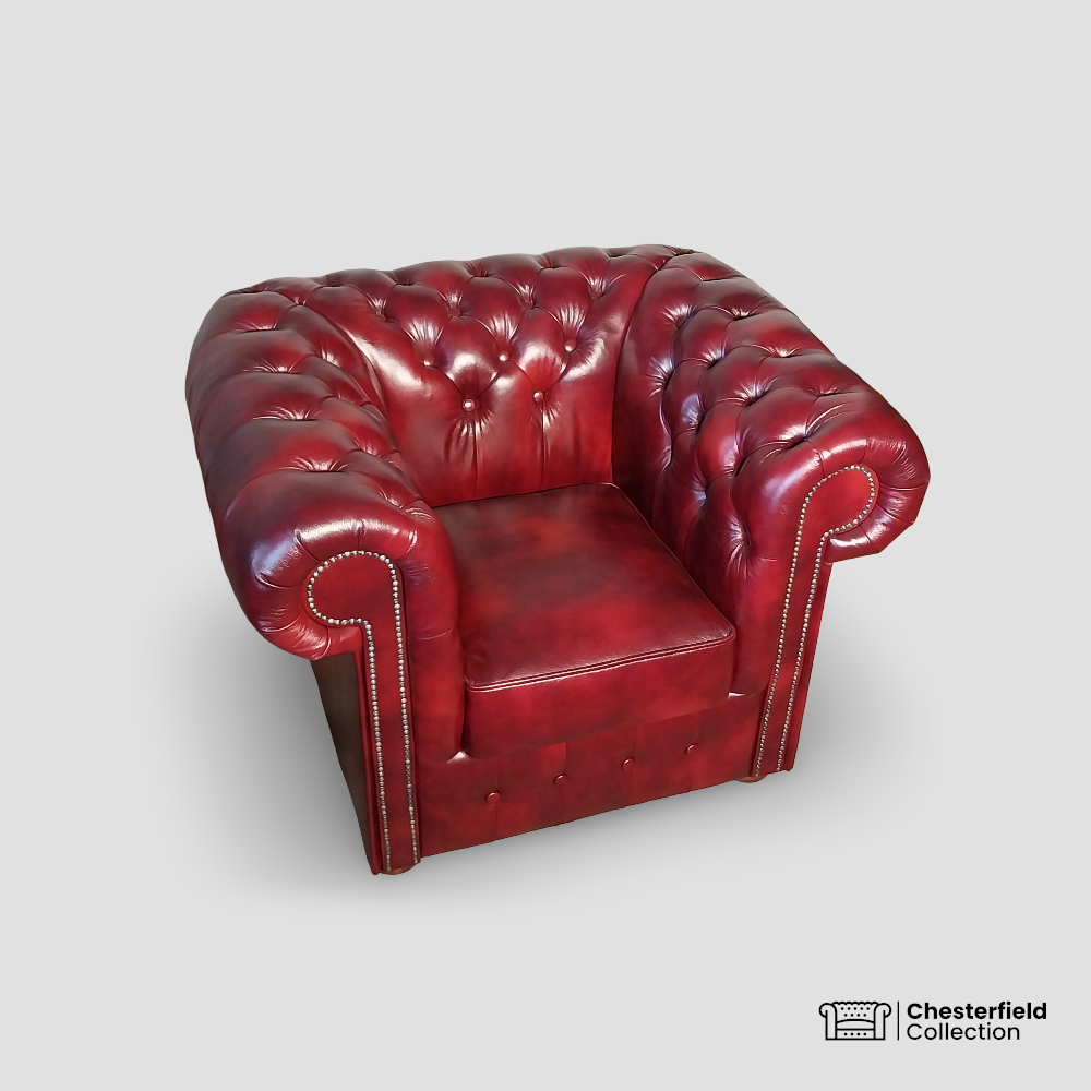 Canapé Chesterfield 1 place Bordeaux, vue de profil côté gauche.