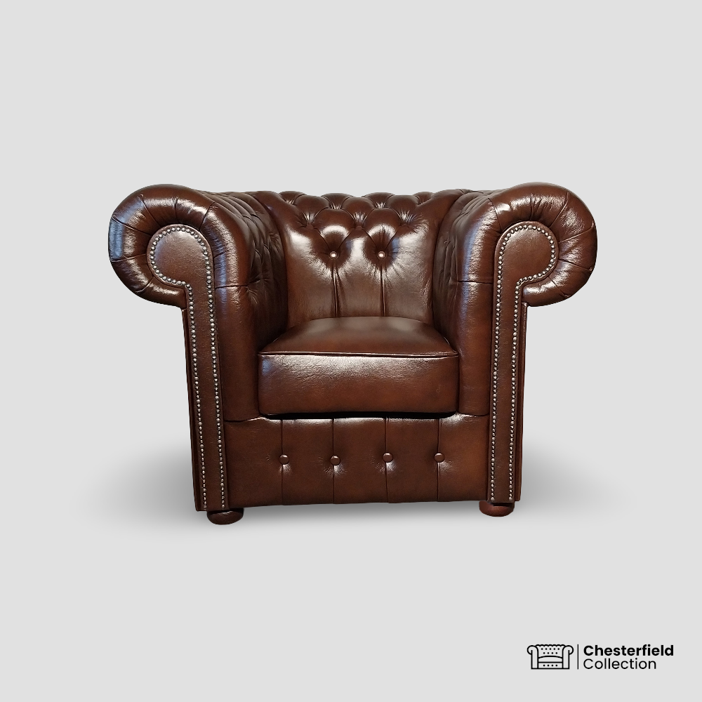 Canapé Chesterfield 1 place Chocolat, vue de face.